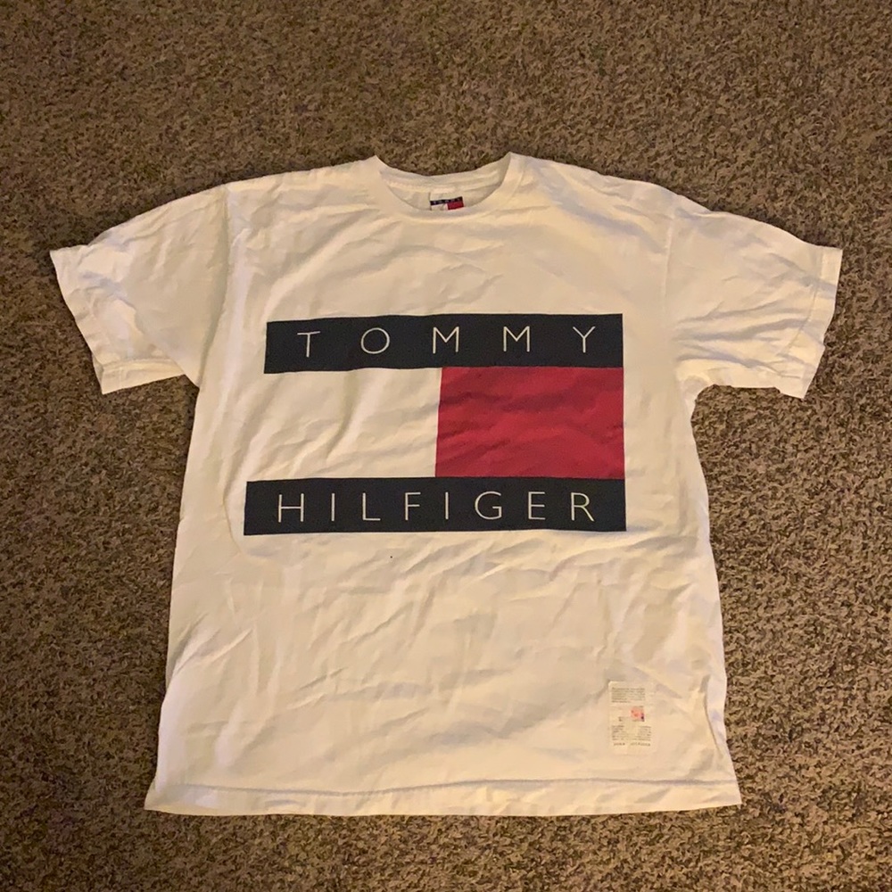 🤘🏻 Vintage Tommy Hilfiger big logo shirt 🤘🏻